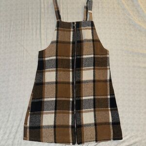 Woman’s jumper dress.